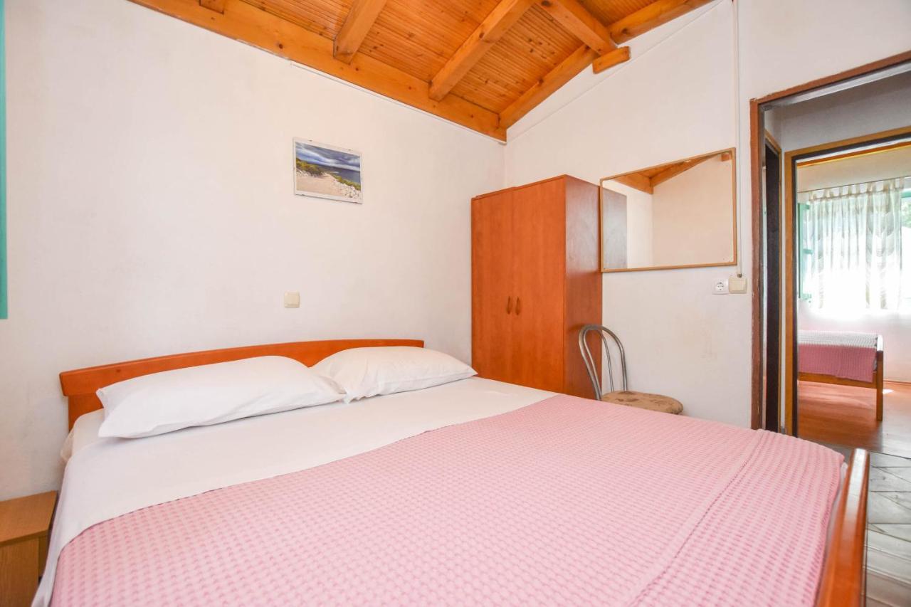 House Oliva Villa Tkon Luaran gambar