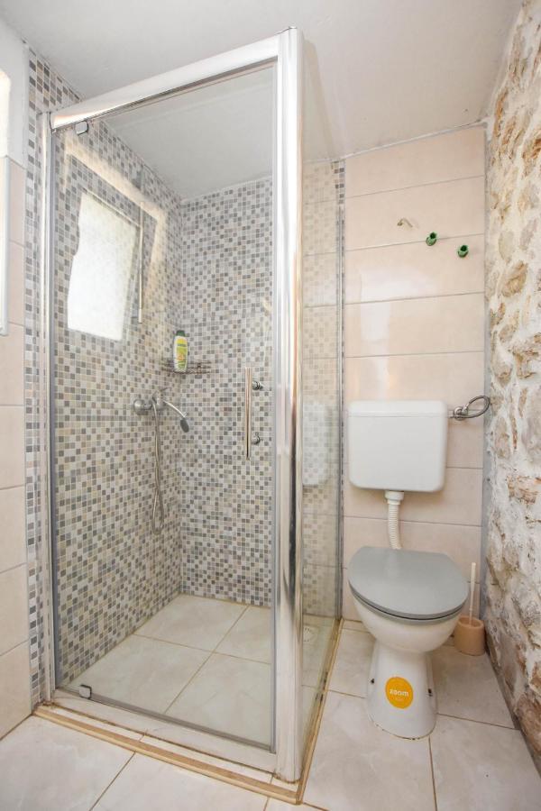 House Oliva Villa Tkon Luaran gambar